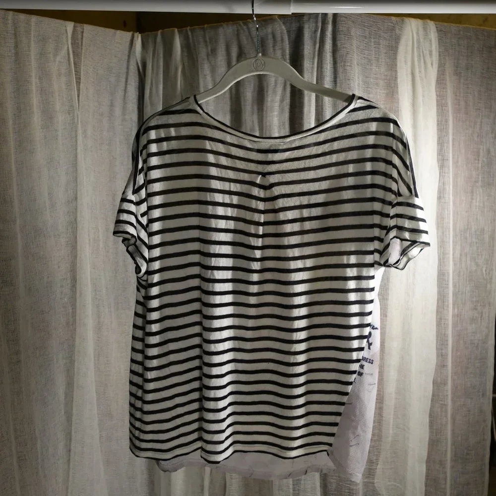 oui Tee - Picture 8 of 8